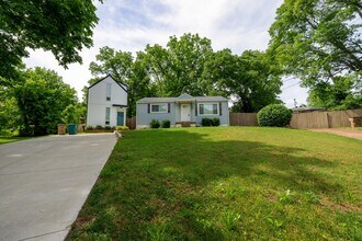 2913 Branch Ct-Unit -Unit B in Nashville, TN - Building Photo - Building Photo