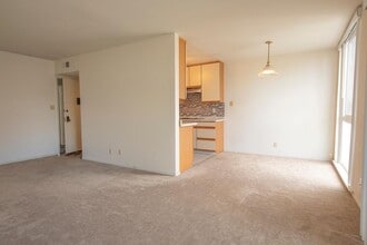 183 Del Medio Ave, Unit 183 Del Medio Ave in Mountain View, CA - Building Photo - Building Photo