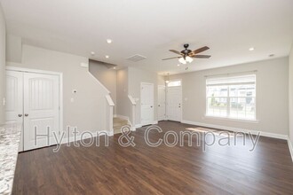 6153 Bowline Ln in Richmond, VA - Foto de edificio - Building Photo