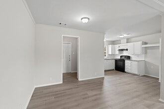 11703 Greenglen Dr in Houston, TX - Building Photo - Building Photo