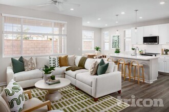 29392 Walnut Tree Way in Winchester, CA - Building Photo - Building Photo