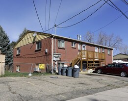 2376 S Linden Ct in Denver, CO - Building Photo