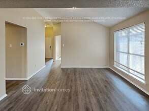 10220 Cypress Hills Dr in Fort Worth, TX - Foto de edificio - Building Photo