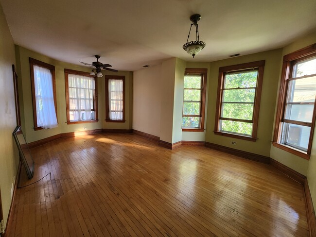 5142 N Paulina St, Unit 2