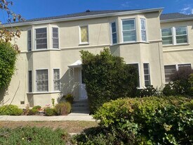 449 San Vicente Blvd, Unit 4 in Santa Monica, CA - Building Photo