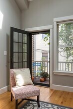 15 York Pl, Unit 3 in Cambridge, MA - Building Photo - Building Photo