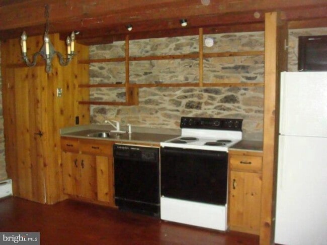 property at 2884 Bordens Spring Rd