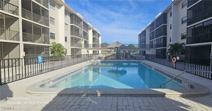 9395 Pennsylvania Ave in Bonita Springs, FL - Building Photo - Building Photo