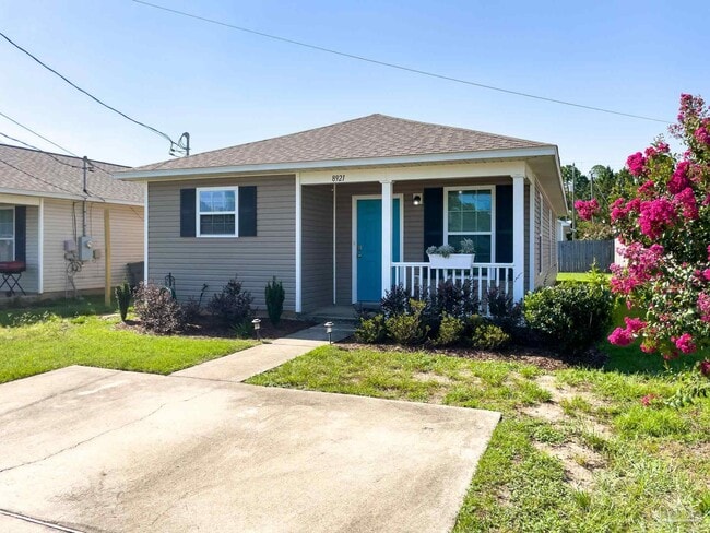 8921 Camshire Cir in Pensacola, FL - Building Photo - Building Photo