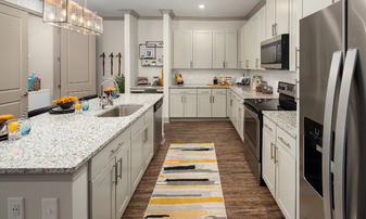 Newbergh ATL Apartments