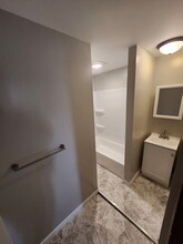 409 Arch St, Unit 1 in Cloquet, MN - Building Photo - Building Photo