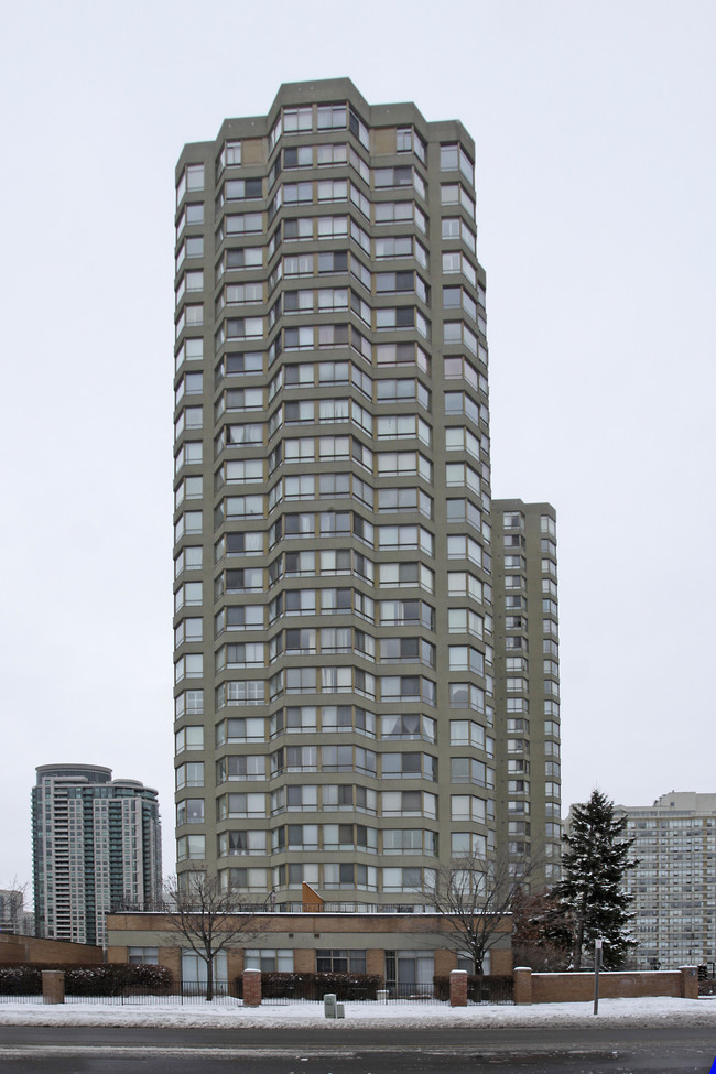 The Towne in Mississauga, ON - Building Photo - Building Photo