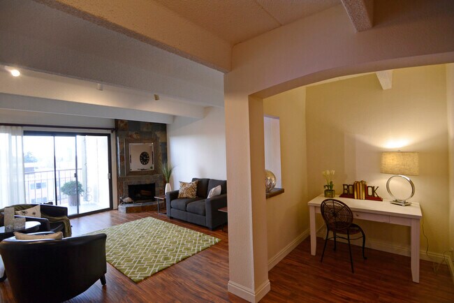 777 N Washington St, Unit 504 in Denver, CO - Foto de edificio - Building Photo