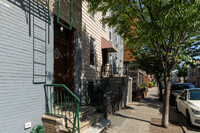 679 Lorimer Street in Brooklyn, NY - Foto de edificio - Building Photo