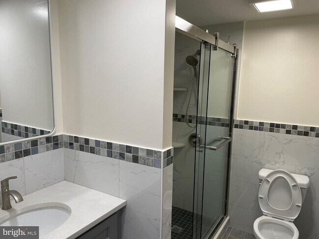 910 Arch St-Unit -3F in Philadelphia, PA - Building Photo - Building Photo