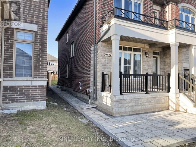 9 LeBlanc Cres in Brampton, ON - Building Photo - Building Photo