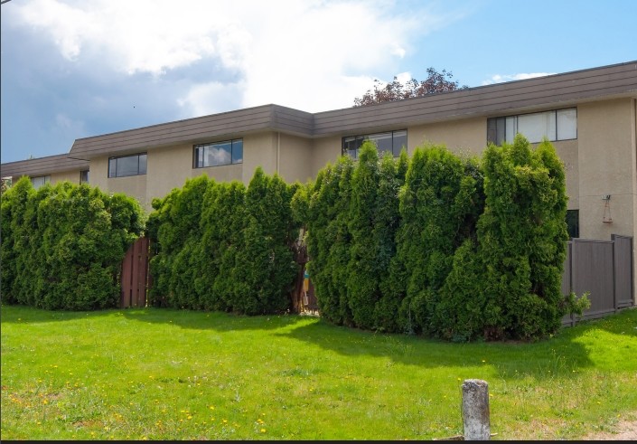 Garden Apartments in Chilliwack, BC - Building Photo