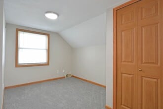 2153 Green Ave-Unit -#2 in Anoka, MN - Building Photo - Building Photo