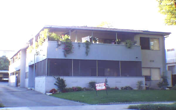 541 S Madison Ave in Pasadena, CA - Foto de edificio - Building Photo