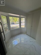 137 Jansen Ave in Kitchener, ON - Building Photo - Building Photo
