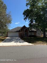 487 Springbrook Dr in Orange Park, FL - Building Photo