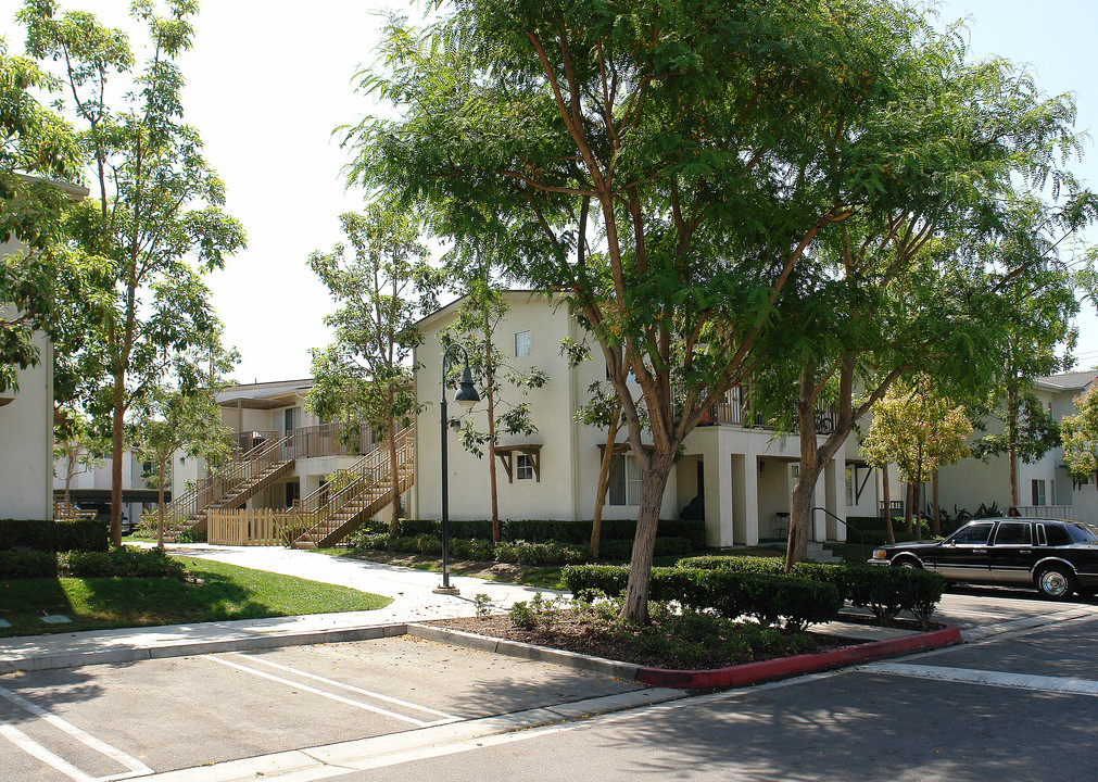 1544 S Calle Del Mar in Anaheim, CA - Building Photo