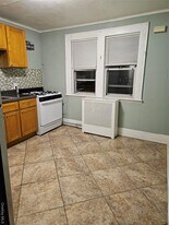 190-30 103rd Ave in Queens, NY - Building Photo