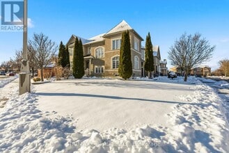 40 Hot Spring Rd in Brampton, ON - Building Photo - Building Photo