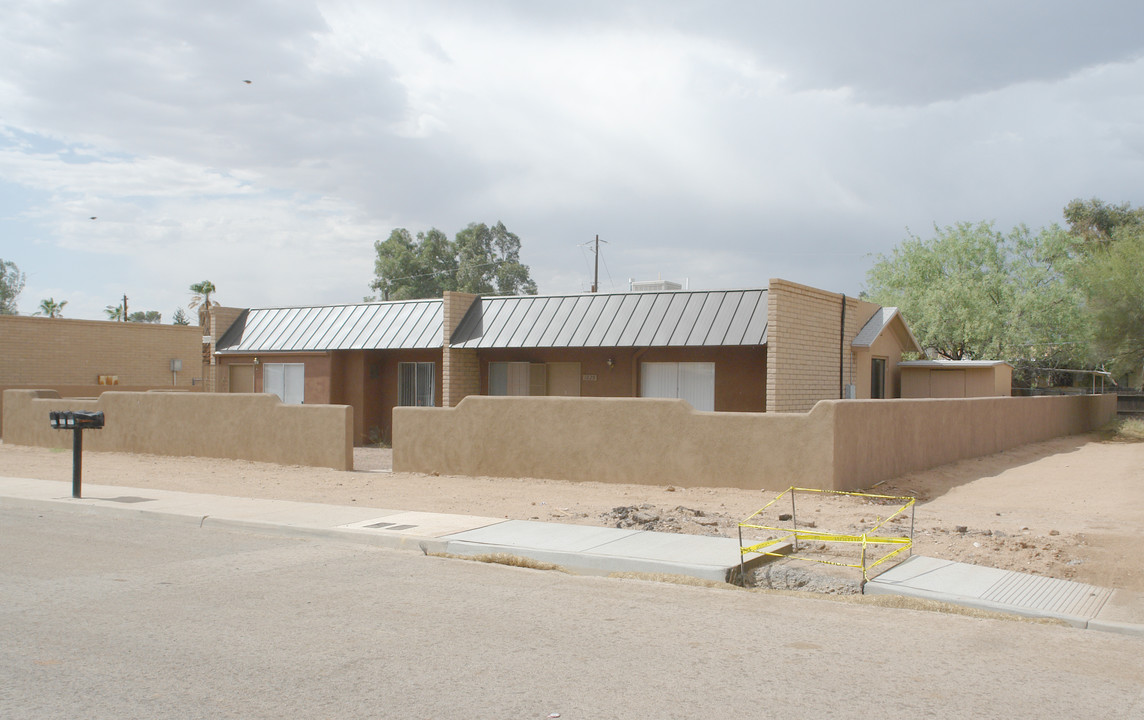 1029-1031 E Irwin Pl in Tucson, AZ - Building Photo