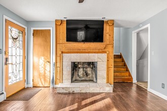 62 Terry Plains Rd in Bloomfield, CT - Building Photo - Building Photo