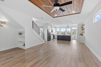 459 Grand Oaks Rd in Tallahassee, FL - Building Photo - Building Photo