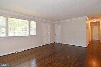 8800 McNair Dr in Alexandria, VA - Building Photo - Building Photo