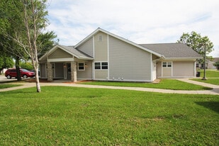 Lyn Crossing in Des Moines, IA - Building Photo