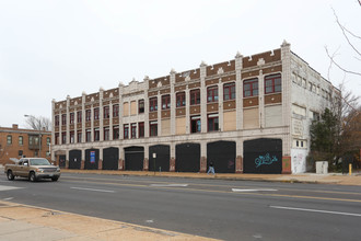 Melba Theatre in St. Louis, MO - Foto de edificio - Building Photo