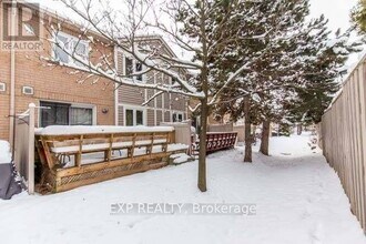 833 Scollard Ct in Mississauga, ON - Building Photo - Building Photo
