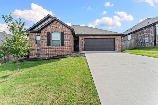 property at 5903 SW Macasin Ave