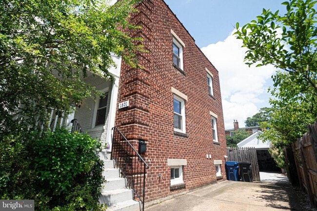 property at 1601 Boyle St