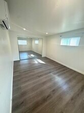 332 Thompson Ave, Unit C in Glendale, CA - Foto de edificio - Building Photo