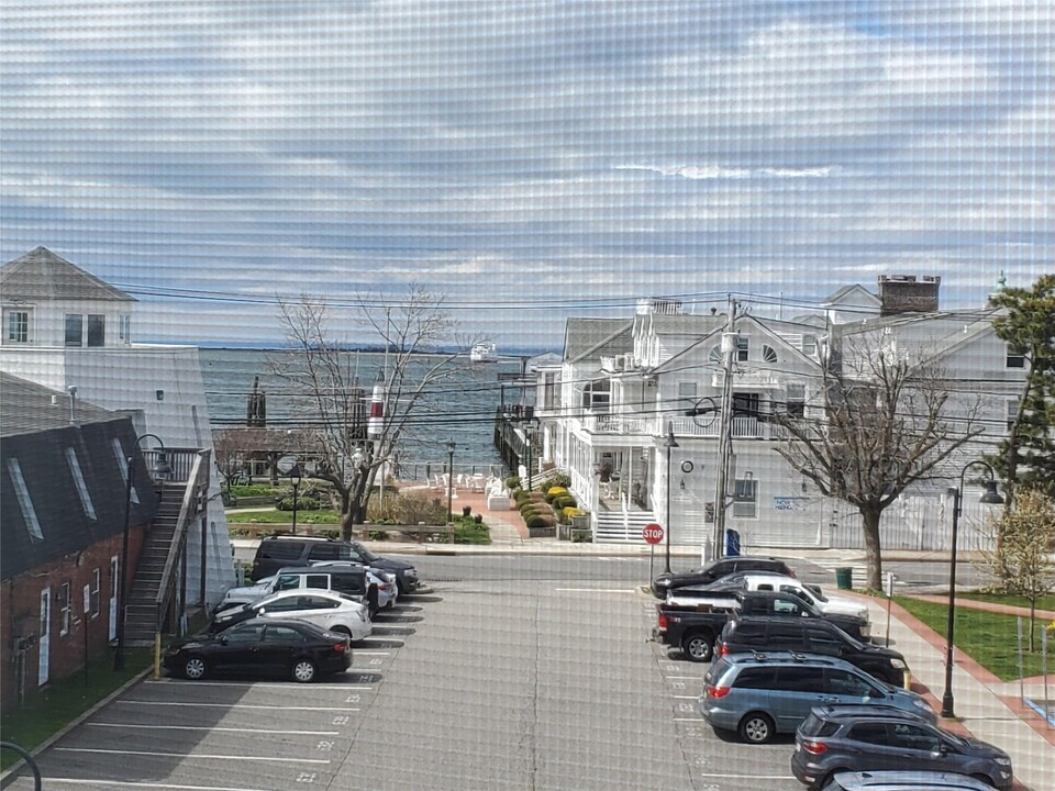 100 Mariners Way in Port Jefferson, NY - Building Photo