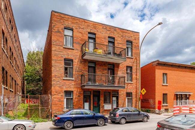 931 Du Collège Rue in Montréal, QC - Building Photo - Building Photo