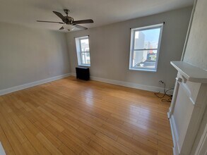 1863 Frankford Ave, Unit #3 in Philadelphia, PA - Foto de edificio - Building Photo