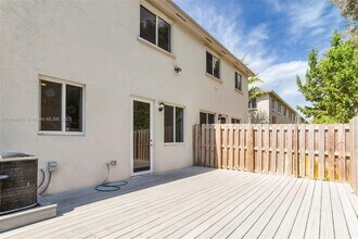 1363 NW 208th Terrace in Miami Gardens, FL - Building Photo - Building Photo