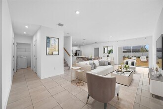 5913 Laurelcrest Gln in Palmetto, FL - Building Photo - Building Photo