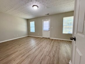 1708 Redan E in Lithonia, GA - Building Photo - Building Photo
