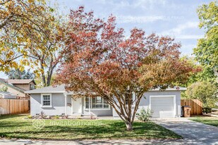 548 B St in Lincoln, CA - Building Photo