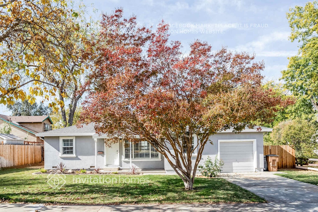 548 B St in Lincoln, CA - Building Photo