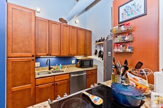 331 S Peoria St in Chicago, IL - Building Photo - Building Photo