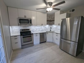 114 Scofield Ave in Johnson City, TX - Building Photo