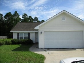 115 Haleys Pl Dr in Brunswick, GA - Building Photo - Building Photo