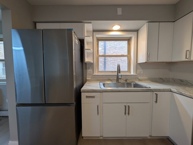 4222 N Keystone Ave in Chicago, IL - Building Photo - Building Photo